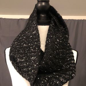 NWT Forever 21 Infinity Scarf